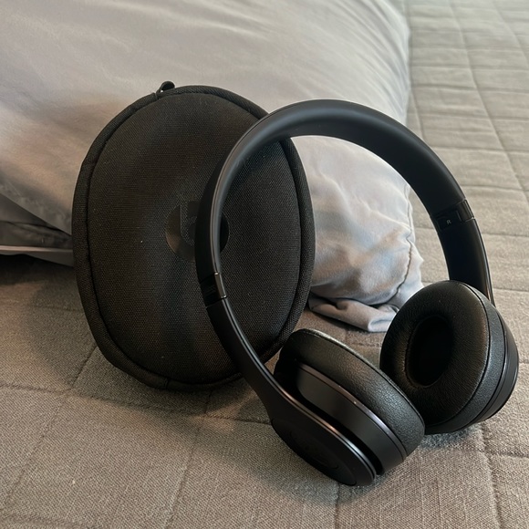 Beats Solo3 Bluetooth wireless - Picture 3 of 4